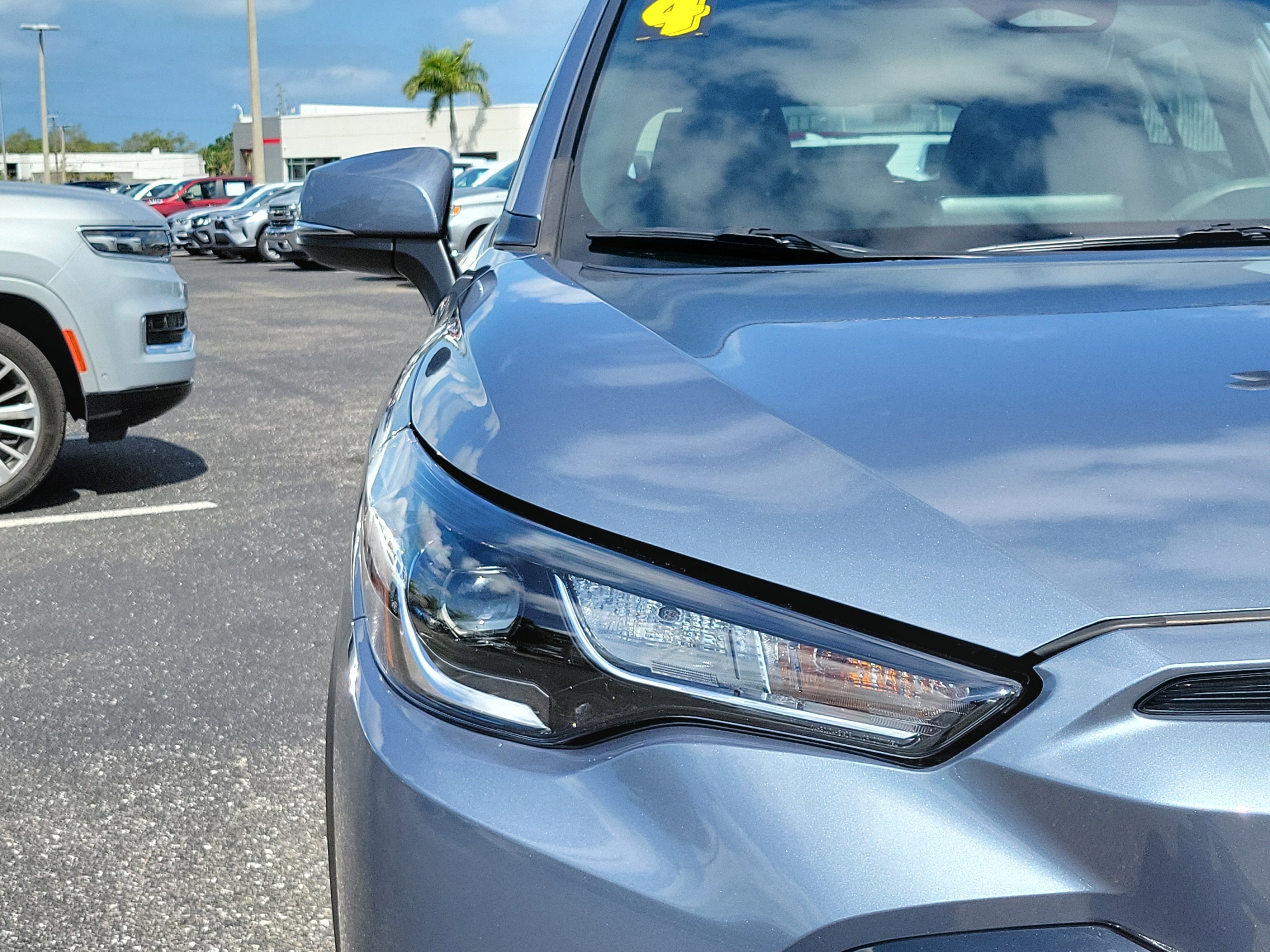 Used 2024 Toyota Corolla Cross SE AWD/4WD image 7