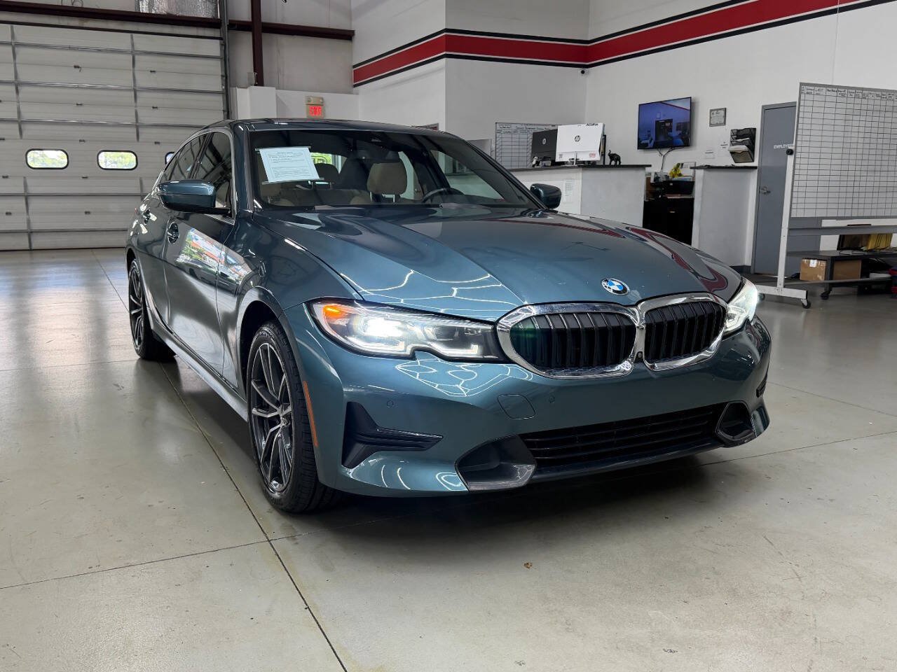 Used 2021 BMW 330i xDrive Sedan AWD/4WD image 1