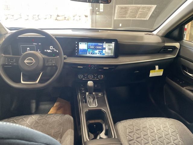 Certified 2025 Nissan Kicks SV w/ SV Premium Package image 27