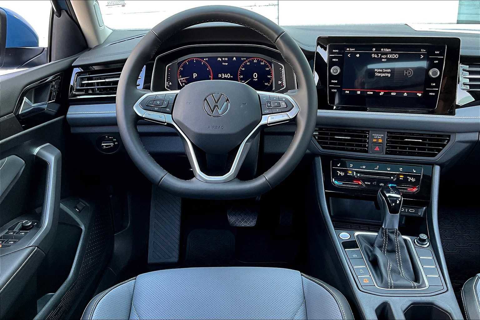 New 2025 Volkswagen Jetta SEL image 15