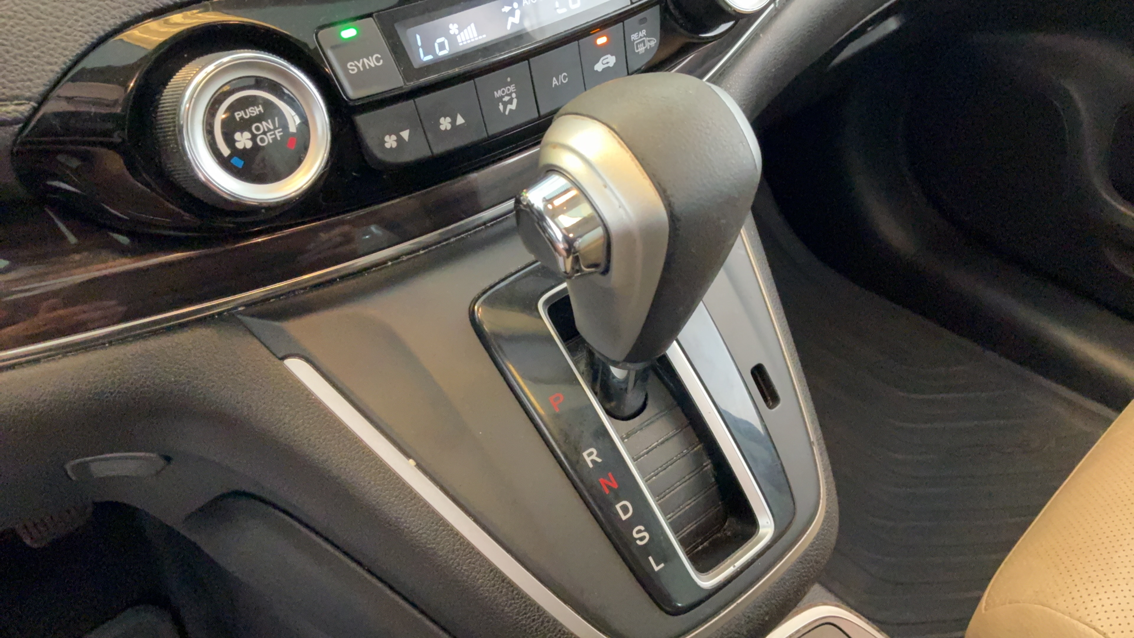 Used 2015 Honda CR-V EX-L image 21