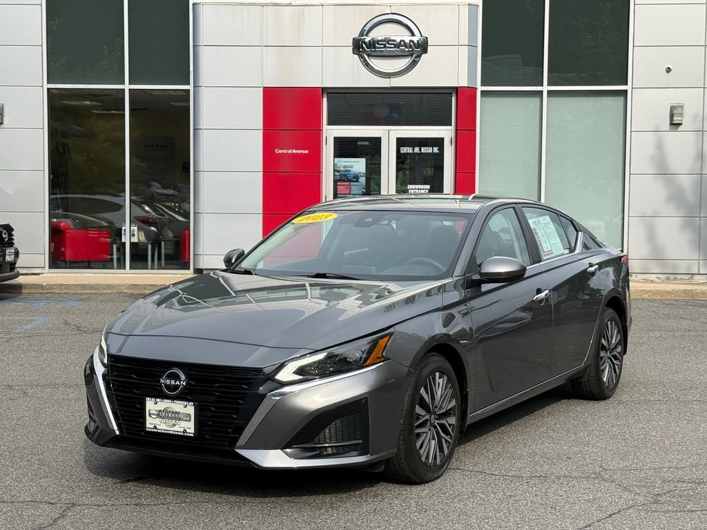 Used 2023 Nissan Altima 2.5 SV
