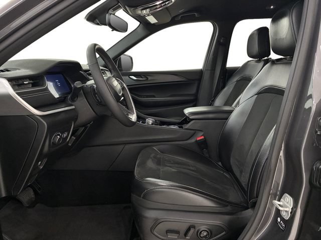 Used 2023 Jeep Grand Cherokee L Laredo AWD/4WD image 12