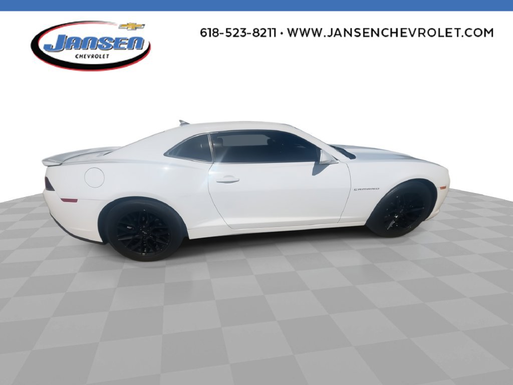 Used 2015 Chevrolet Camaro LT w/ 1LT Preferred Package RWD image 9