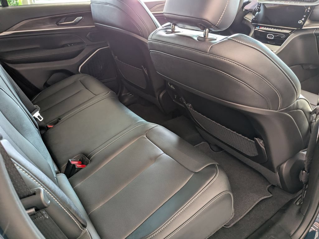 New 2027 Jeep Grand Cherokee Limited AWD/4WD image 7