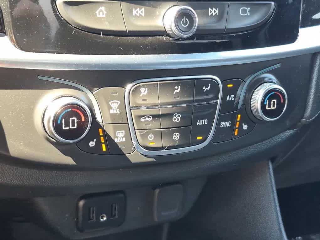 Used 2023 Chevrolet Traverse LT AWD/4WD image 17