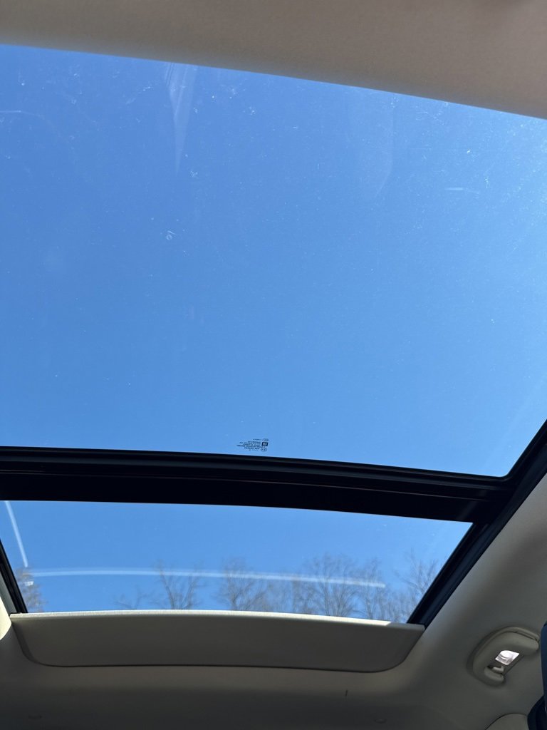 Used 2017 Cadillac XT5 Luxury w/ Driver Awareness Package image 15