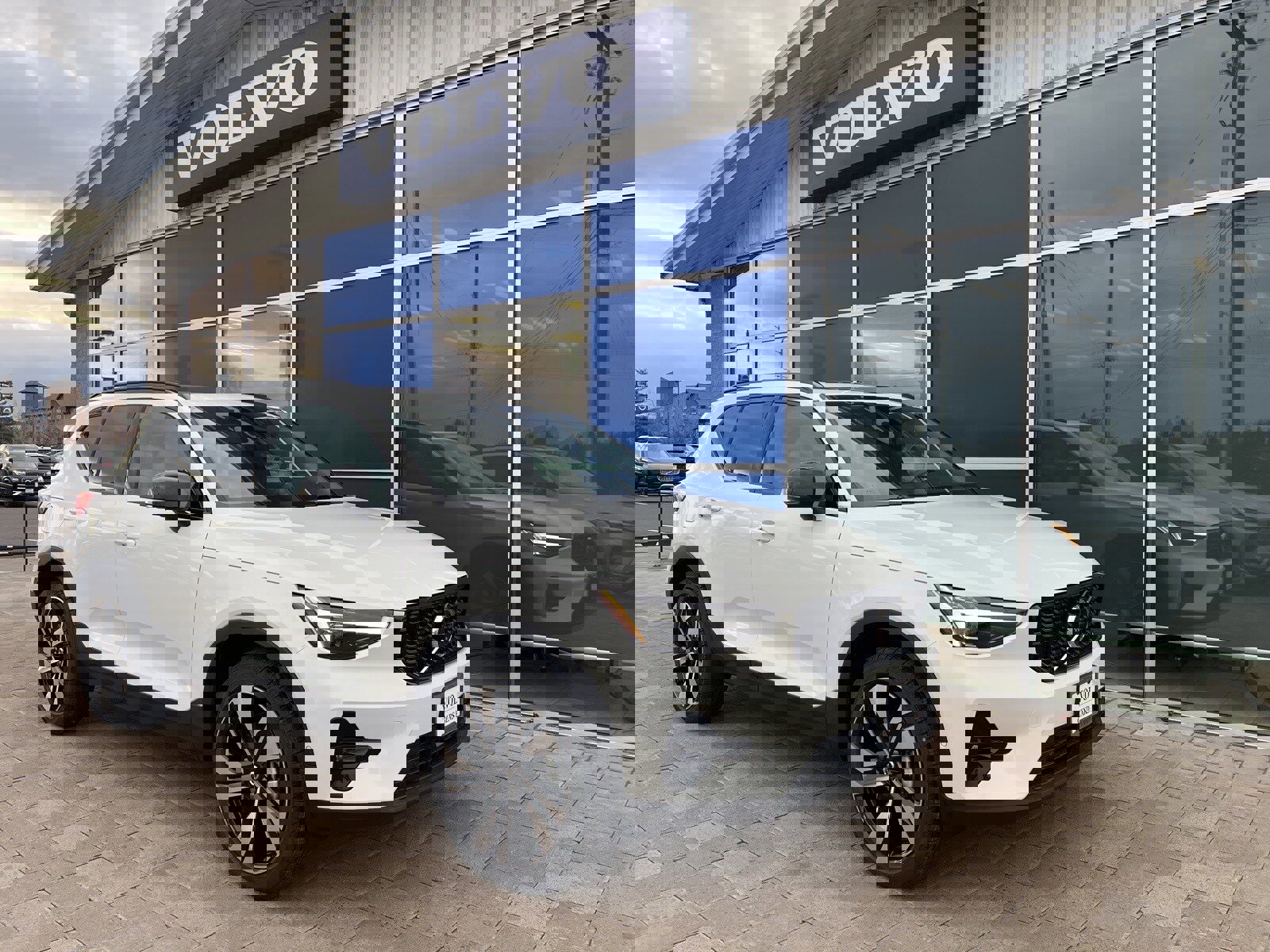 New 2026 Volvo XC40 B5 Ultra w/ Climate Package image 1