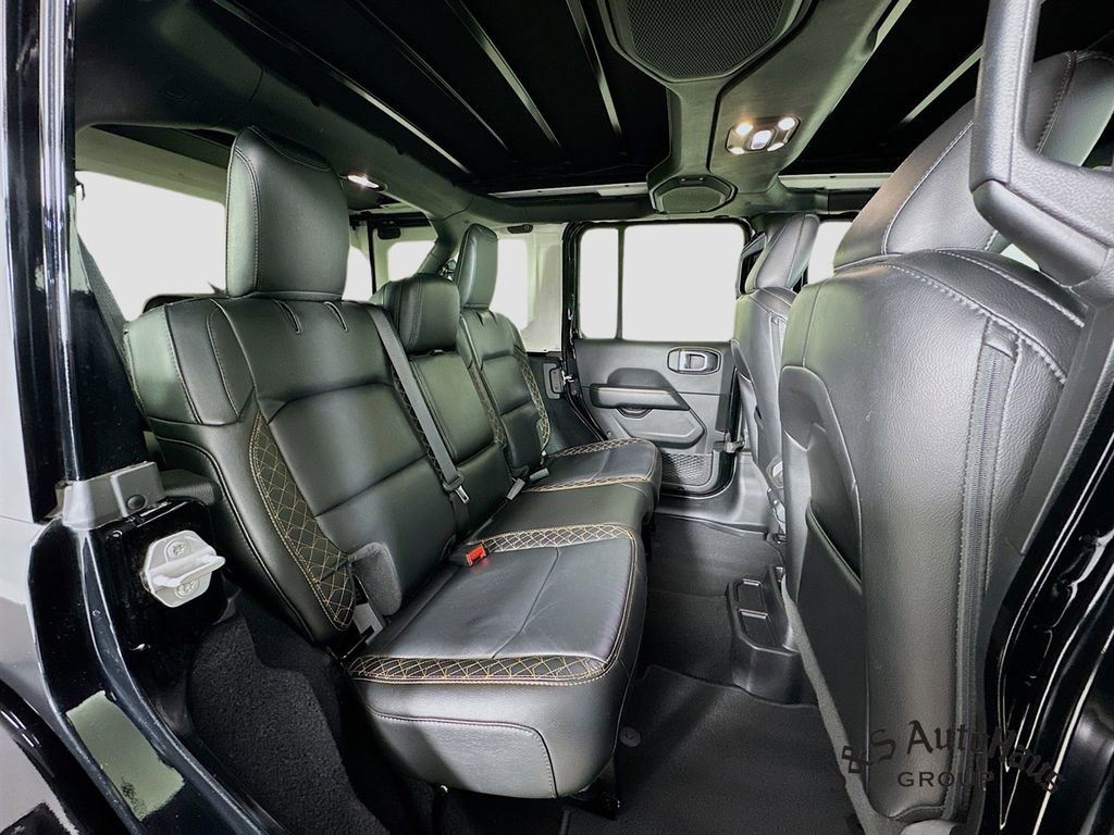 Used 2020 Jeep Wrangler Unlimited Sahara image 33