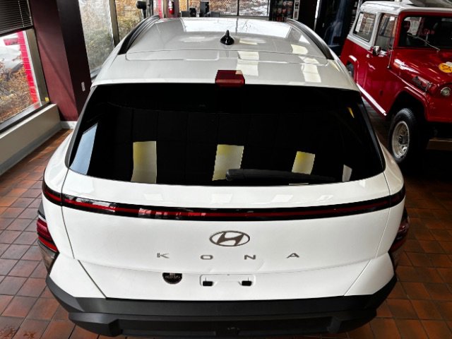 Used 2024 Hyundai Kona SEL image 13