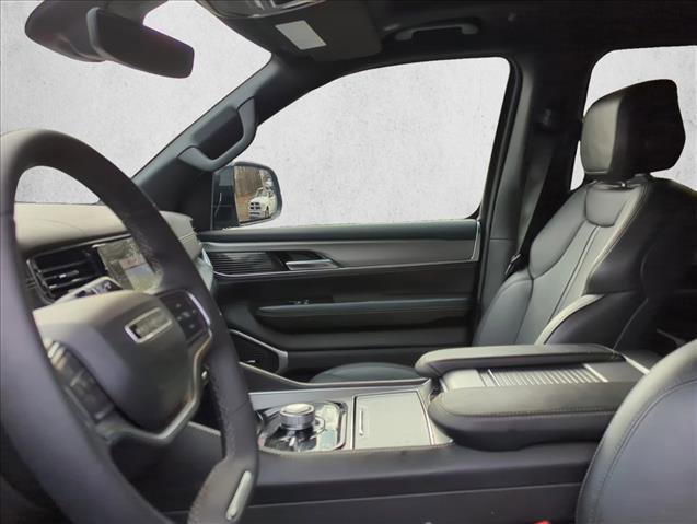 Used 2024 Jeep Wagoneer Series II image 8