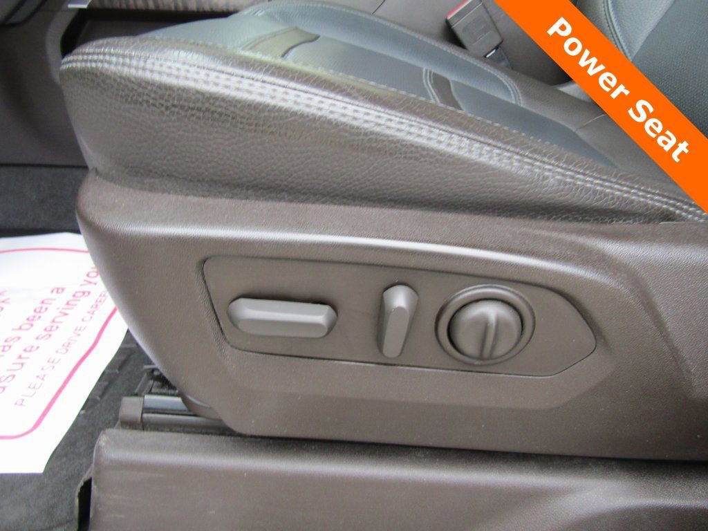 Used 2023 GMC Sierra 3500 Denali w/ Denali Ultimate Package image 8