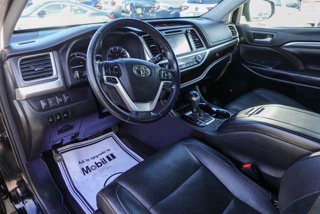 Used 2018 Toyota Highlander Limited Platinum image 12