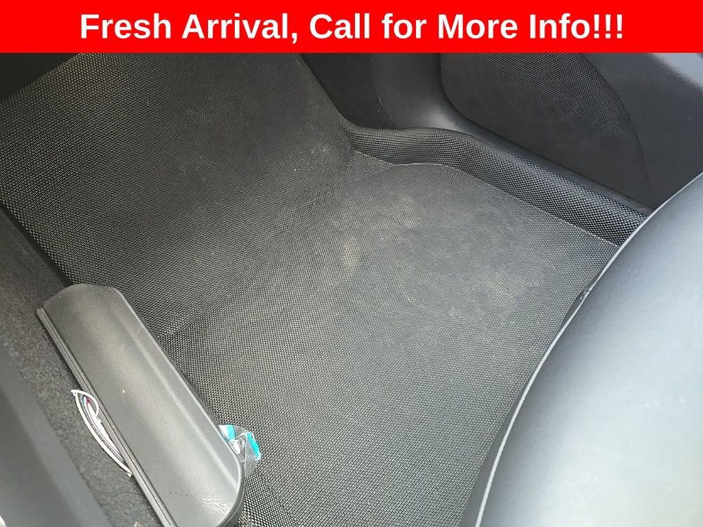 Used 2023 Tesla Model Y Performance image 5