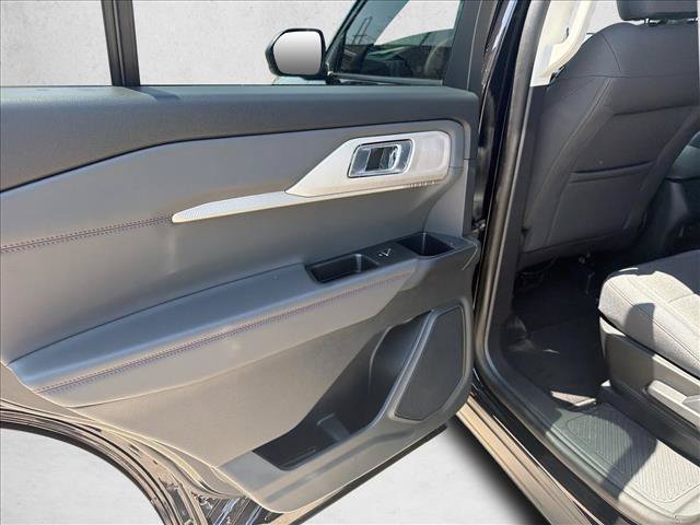 New 2026 Ford Explorer Active RWD image 19