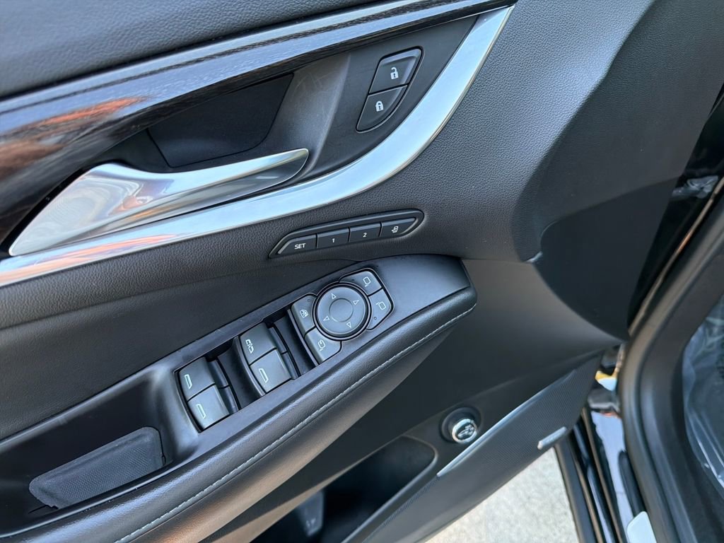 Used 2020 Buick Enclave Avenir w/ Avenir Technology Package image 20