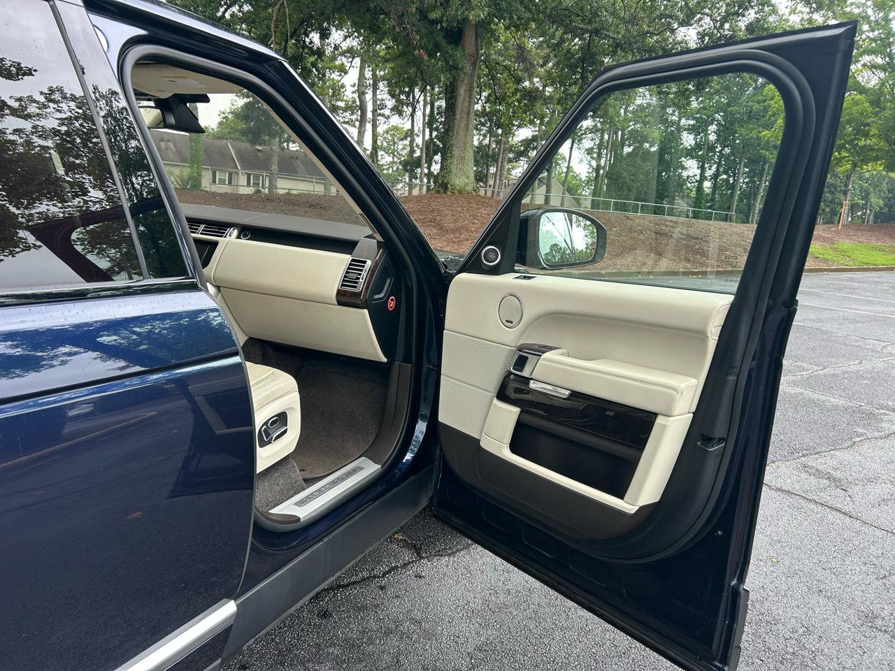 Used 2015 Land Rover Range Rover Long Wheelbase Supercharged AWD/4WD image 25