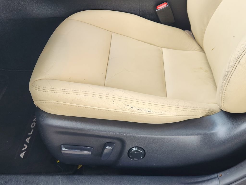 Used 2018 Toyota Avalon XLE Premium FWD image 24