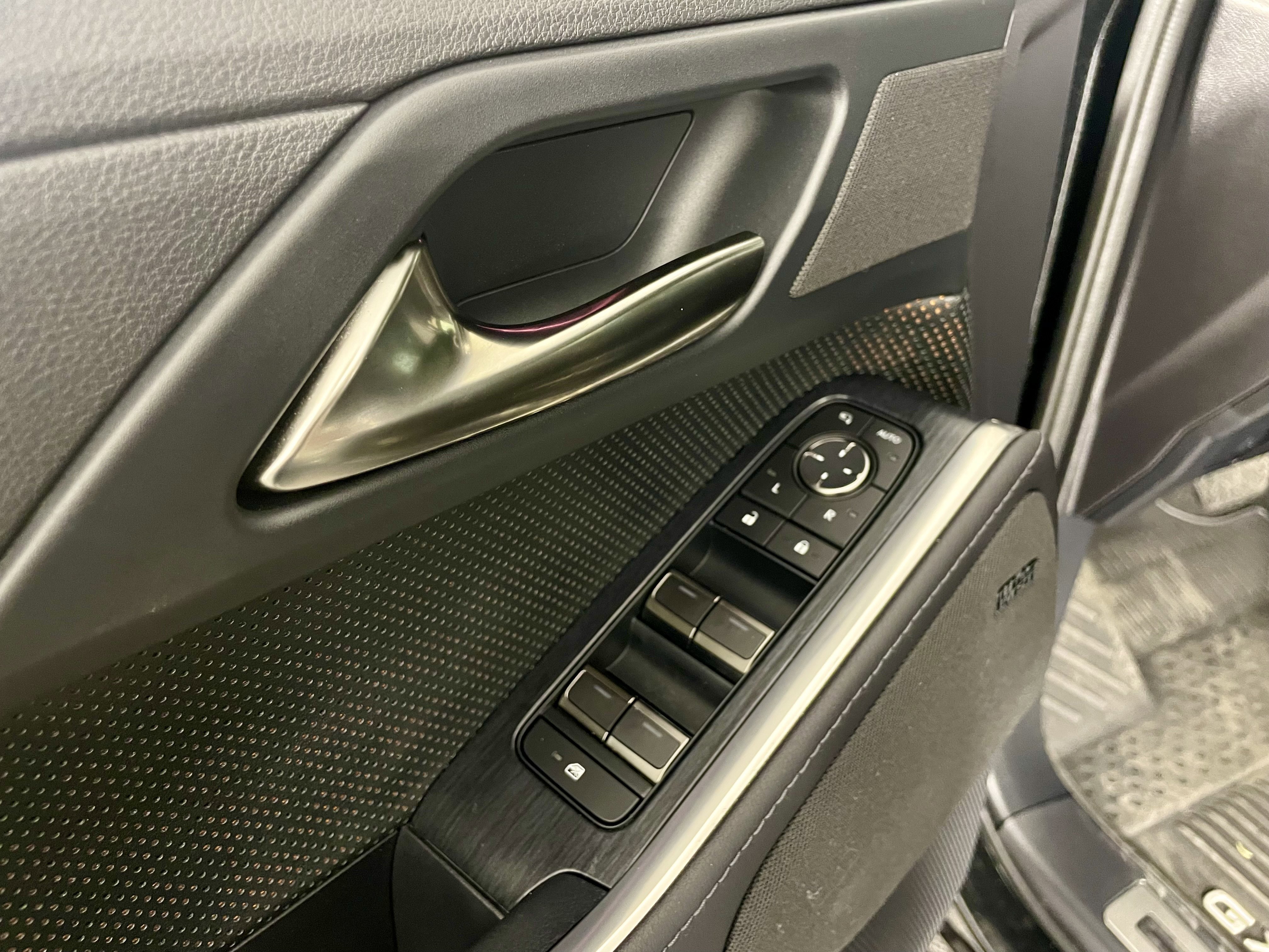 Used 2024 Lexus GX 550 w/ Accessory Package (Z1) image 14