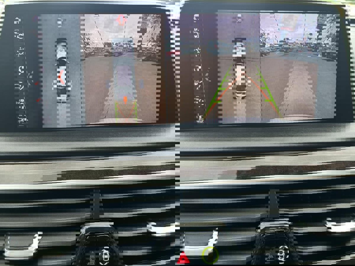 Used 2016 BMW 750i RWD image 21