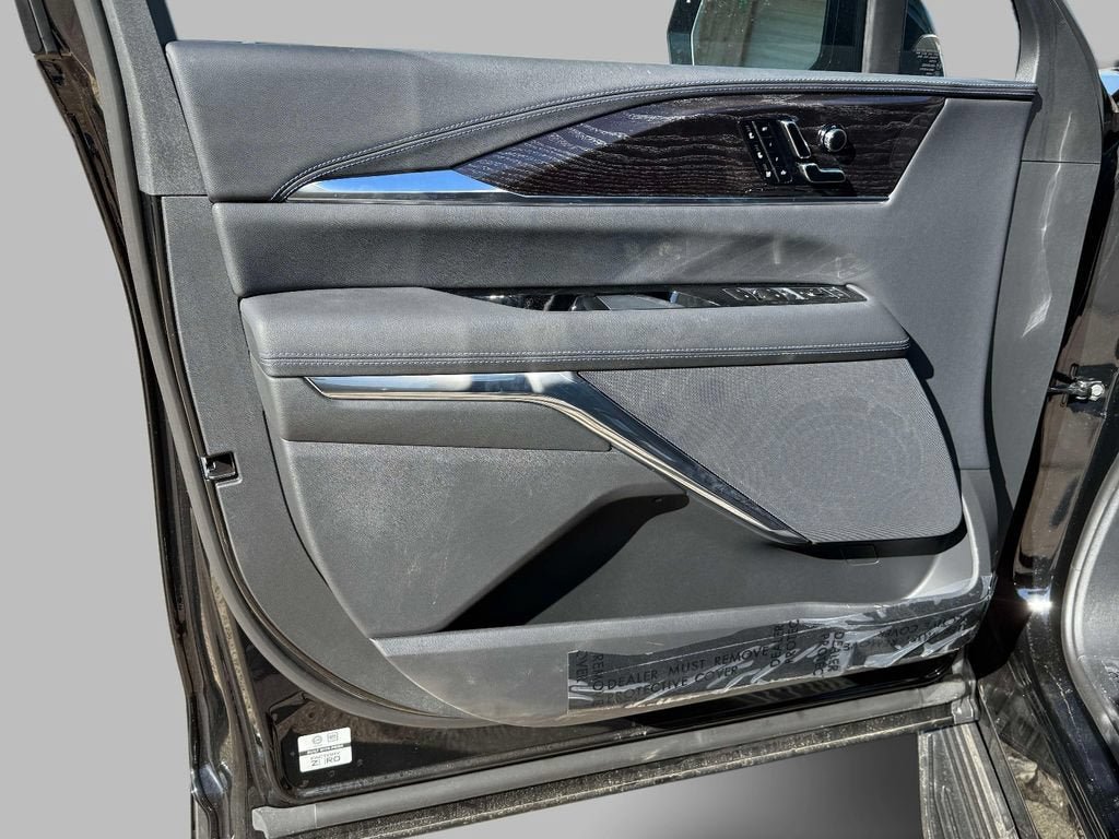 New 2025 Cadillac Escalade IQ Luxury 1 AWD/4WD image 13