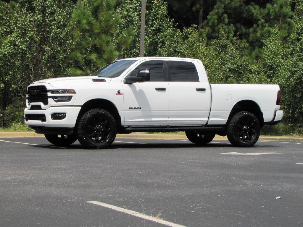 Used 2025 RAM 2500 Big Horn AWD/4WD image 3