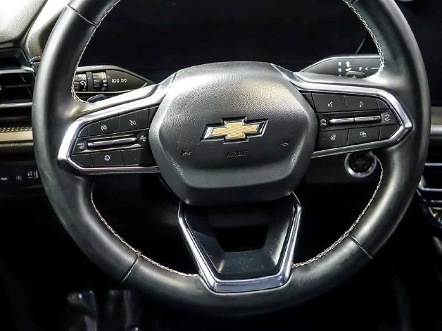 Used 2026 Chevrolet Traverse LT AWD/4WD image 19