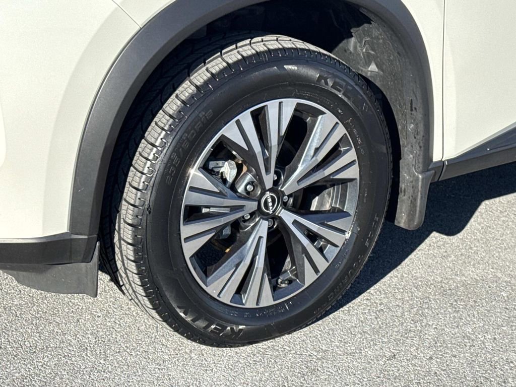 Used 2023 Nissan Rogue SV AWD/4WD image 30