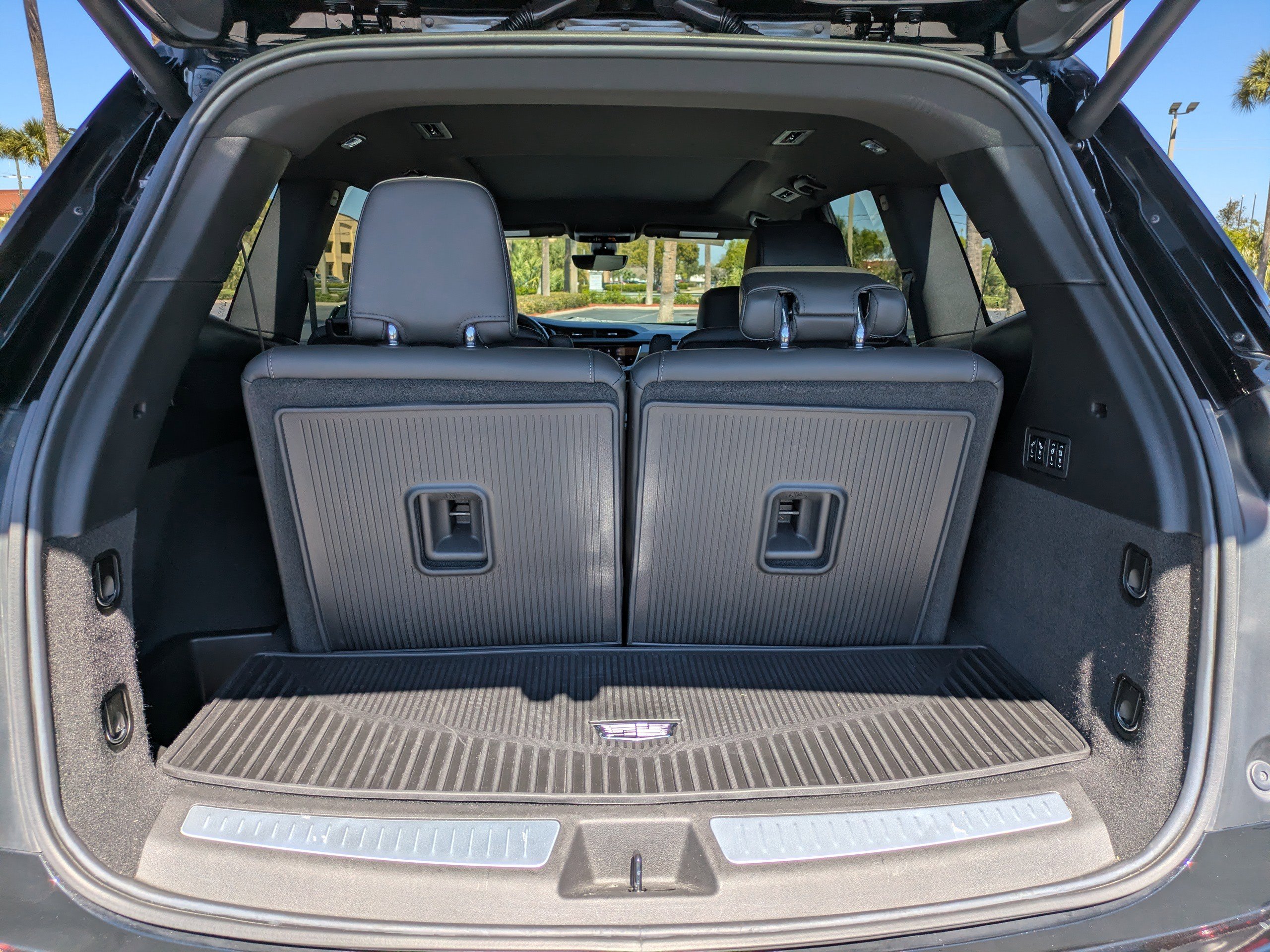 Certified 2024 Cadillac XT6 Premium Luxury w/ Technology Package image 11