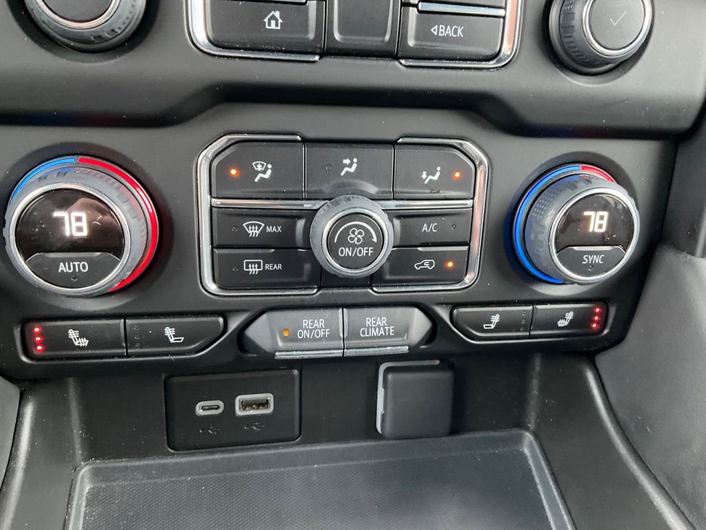 Used 2023 Chevrolet Tahoe Z71 w/ Luxury Package image 10