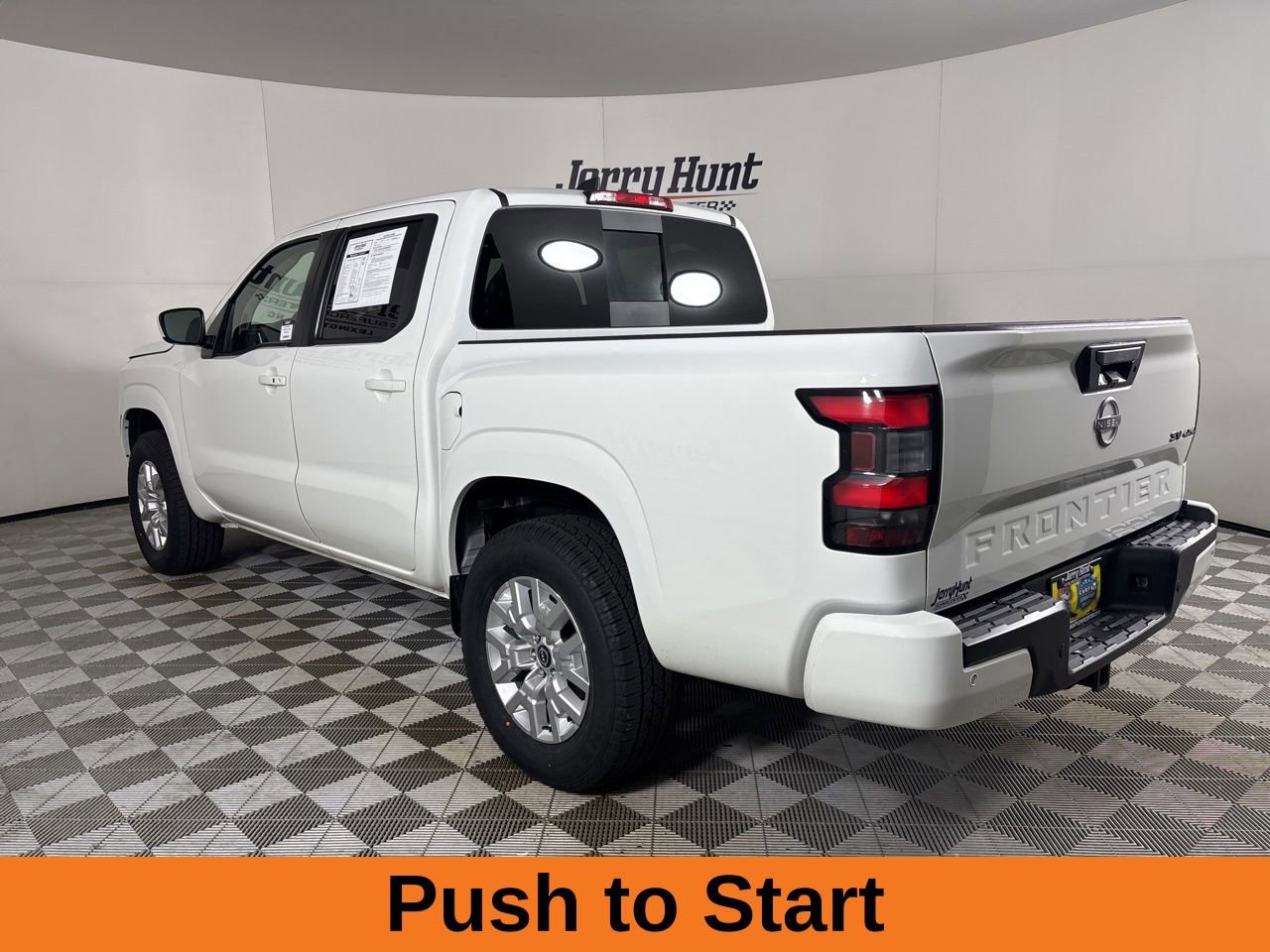 Used 2024 Nissan Frontier SV w/ SV Convenience Package image 7