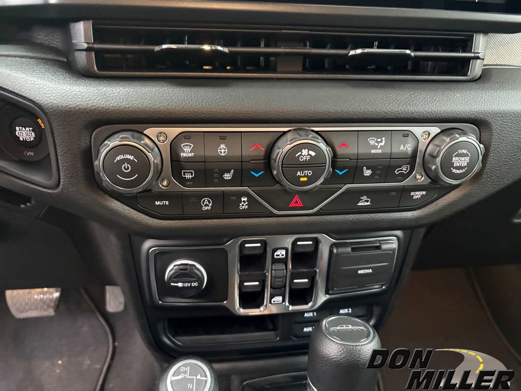 New 2026 Jeep Gladiator Sport image 18