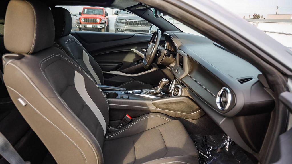 Used 2023 Chevrolet Camaro LT image 18