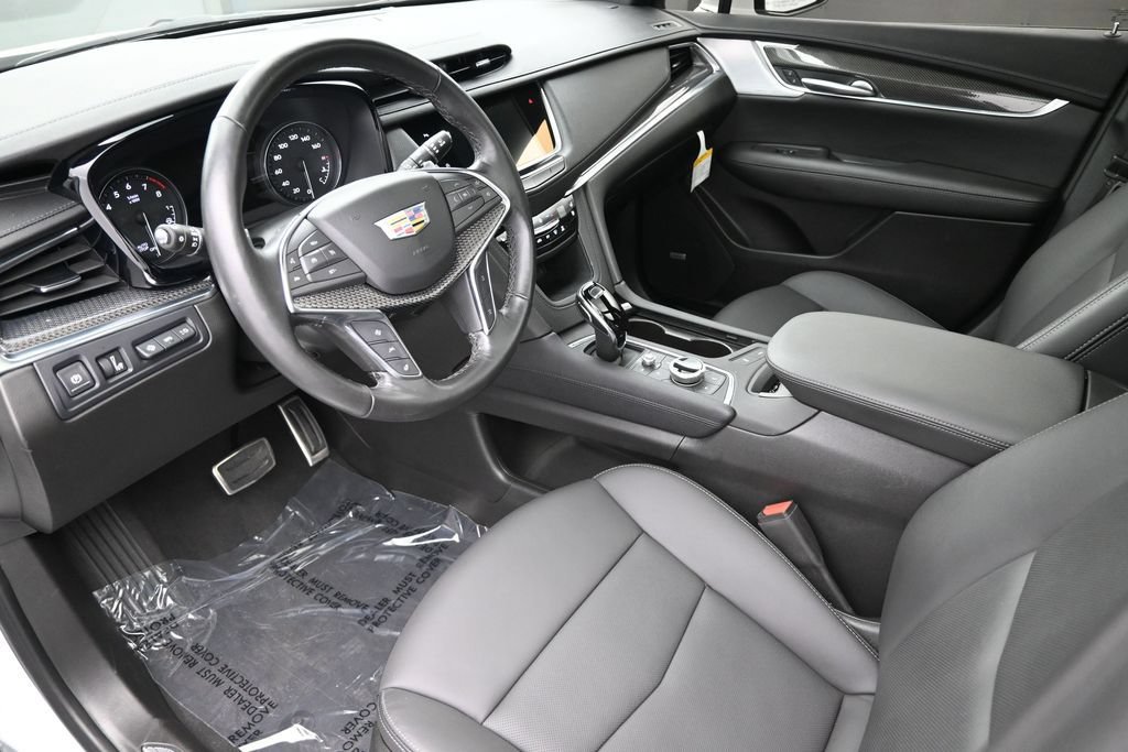 Certified 2024 Cadillac XT5 Sportv w/ Technology Package AWD/4WD image 10