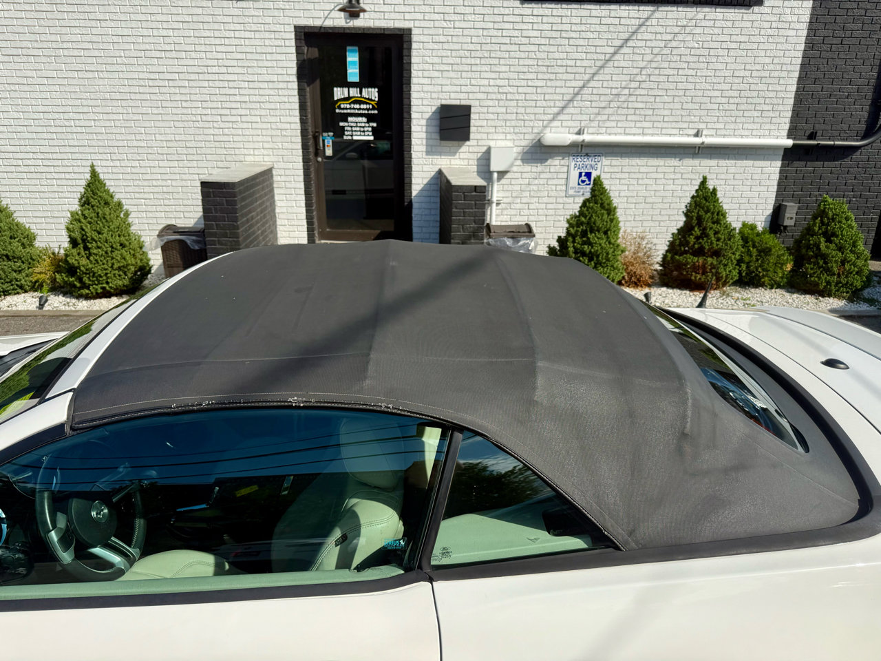 Used 2010 Ford Mustang Convertible image 15