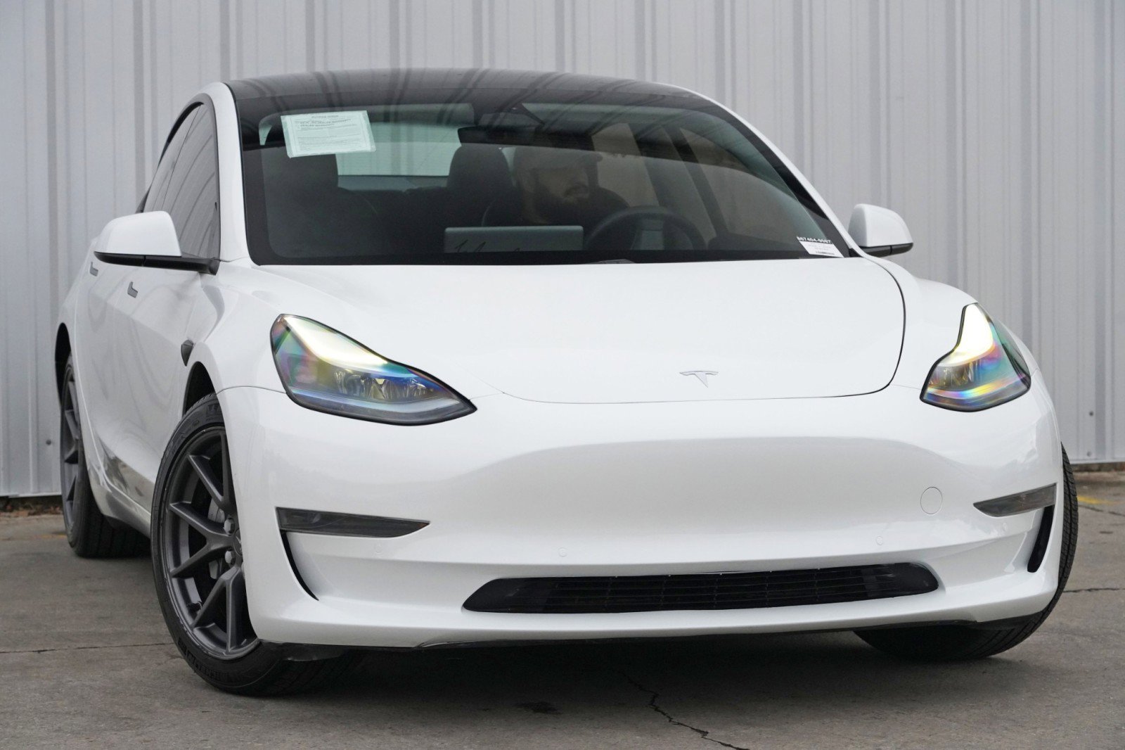 Used 2021 Tesla Model 3 Standard Range Plus image 4