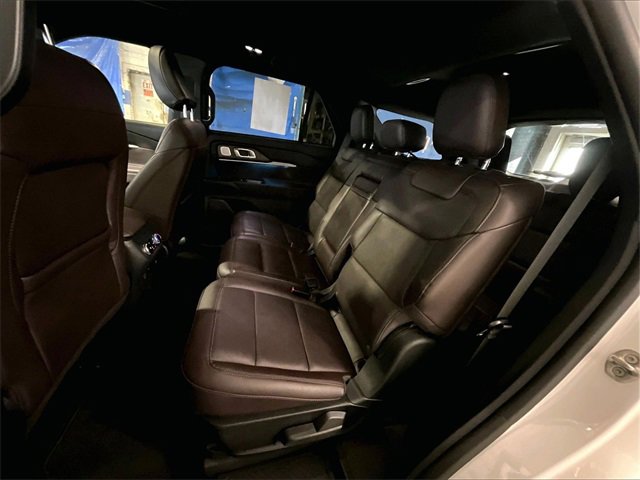 Used 2025 Ford Explorer Platinum image 22