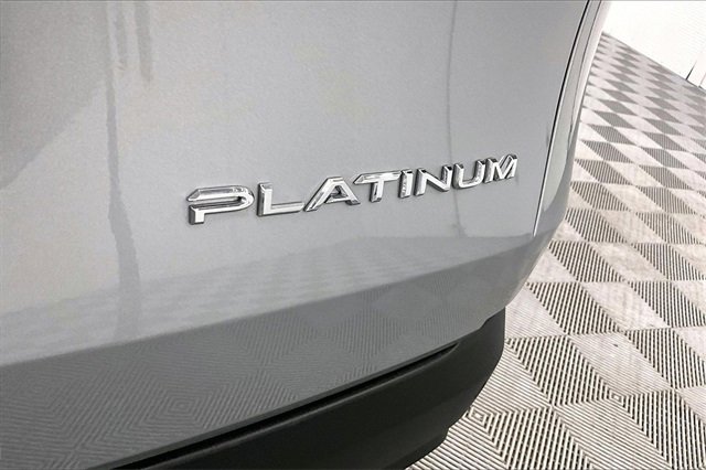 Used 2024 Toyota Grand Highlander Platinum image 8