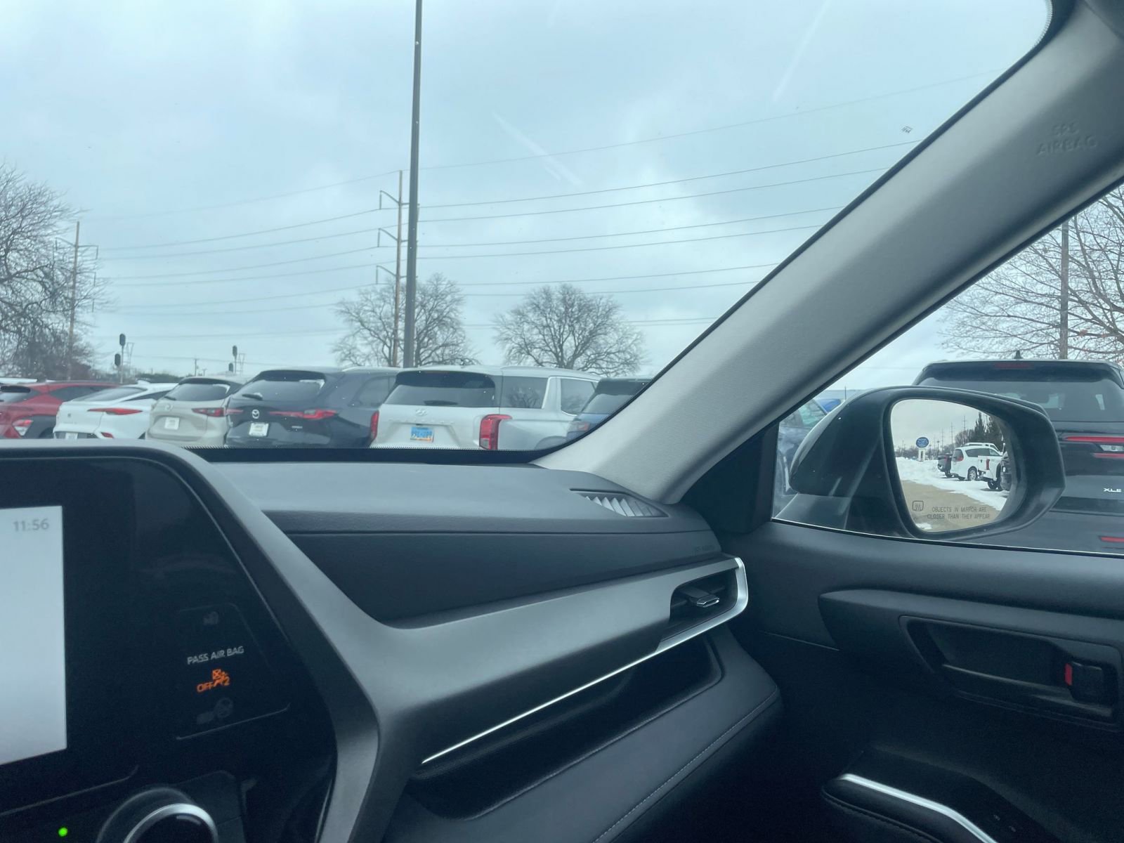 Used 2025 Toyota Highlander LE image 37