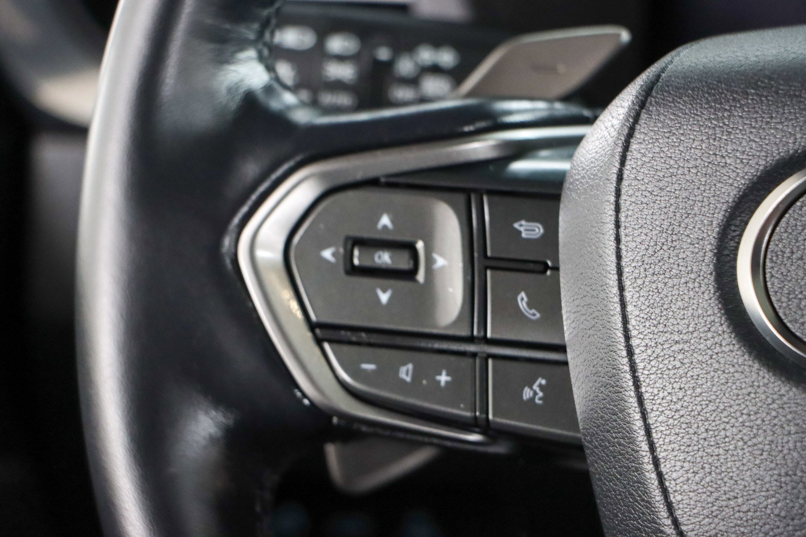 Used 2025 Lexus GX 550 w/ Accessory Package (2T) image 14