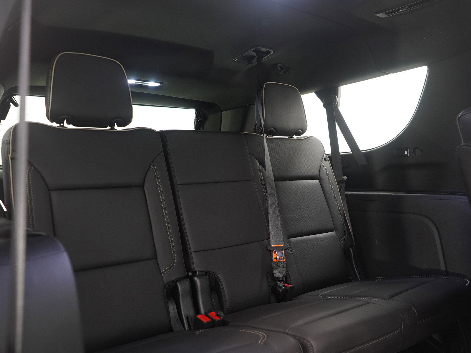 Used 2023 GMC Yukon XL SLT image 13