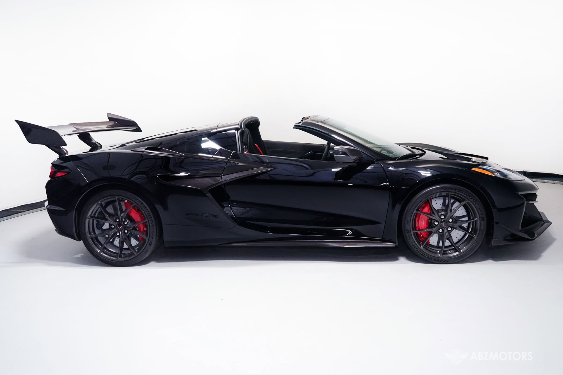Used 2026 Chevrolet Corvette ZR1X AWD/4WD image 4