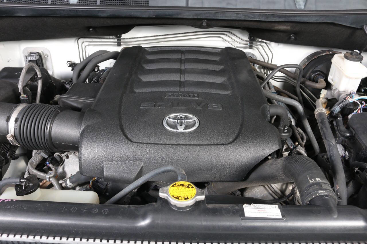 Used 2016 Toyota Tundra Platinum RWD image 11