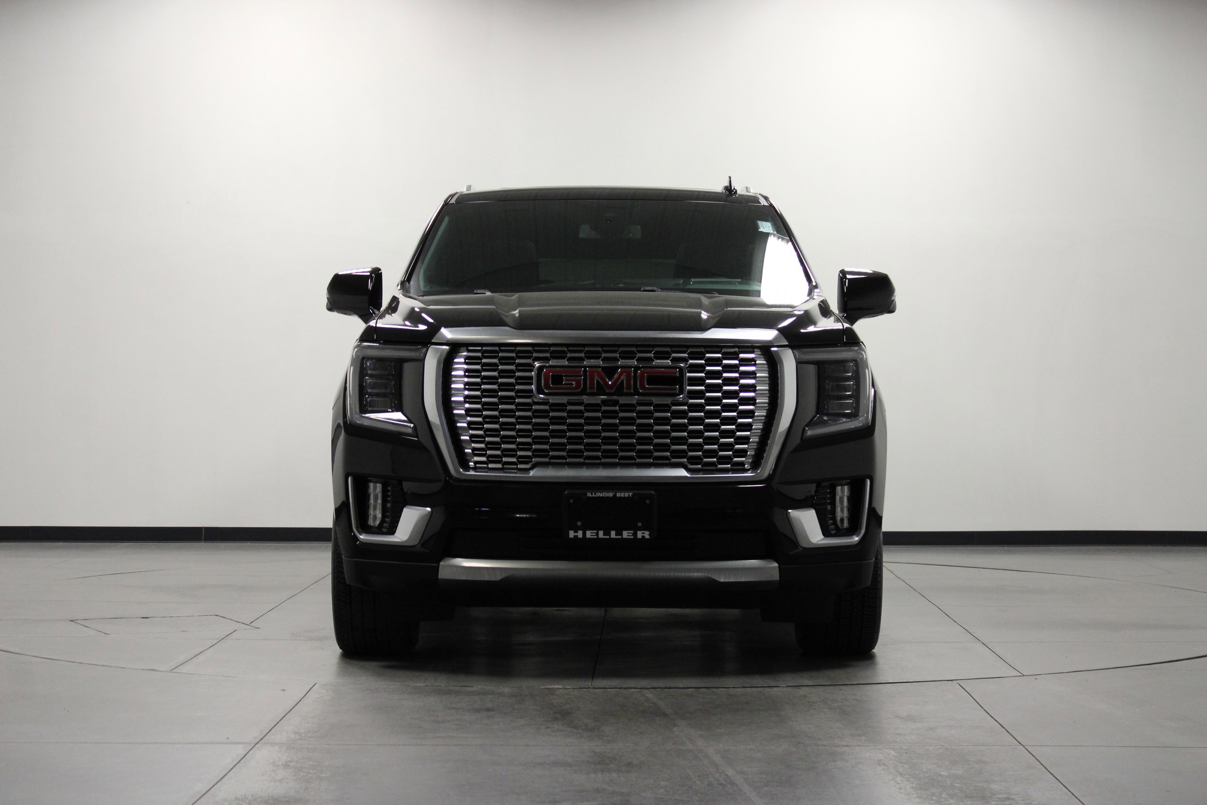 Used 2024 GMC Yukon XL Denali image 9