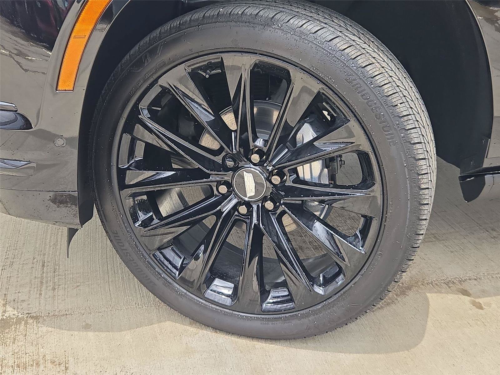 New 2026 Cadillac Escalade ESV Platinum Sport w/ LPO, ONYX Package AWD/4WD image 8