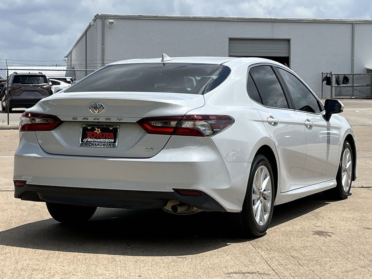 Used 2023 Toyota Camry LE FWD image 4