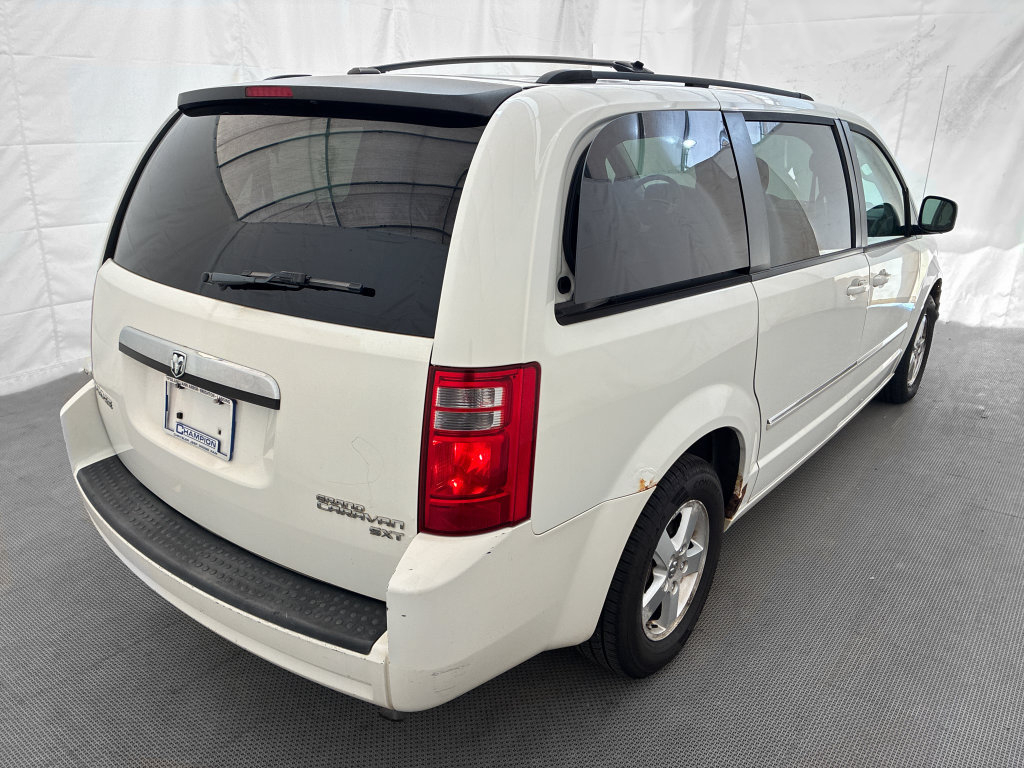 Used 2009 Dodge Grand Caravan SXT FWD image 6