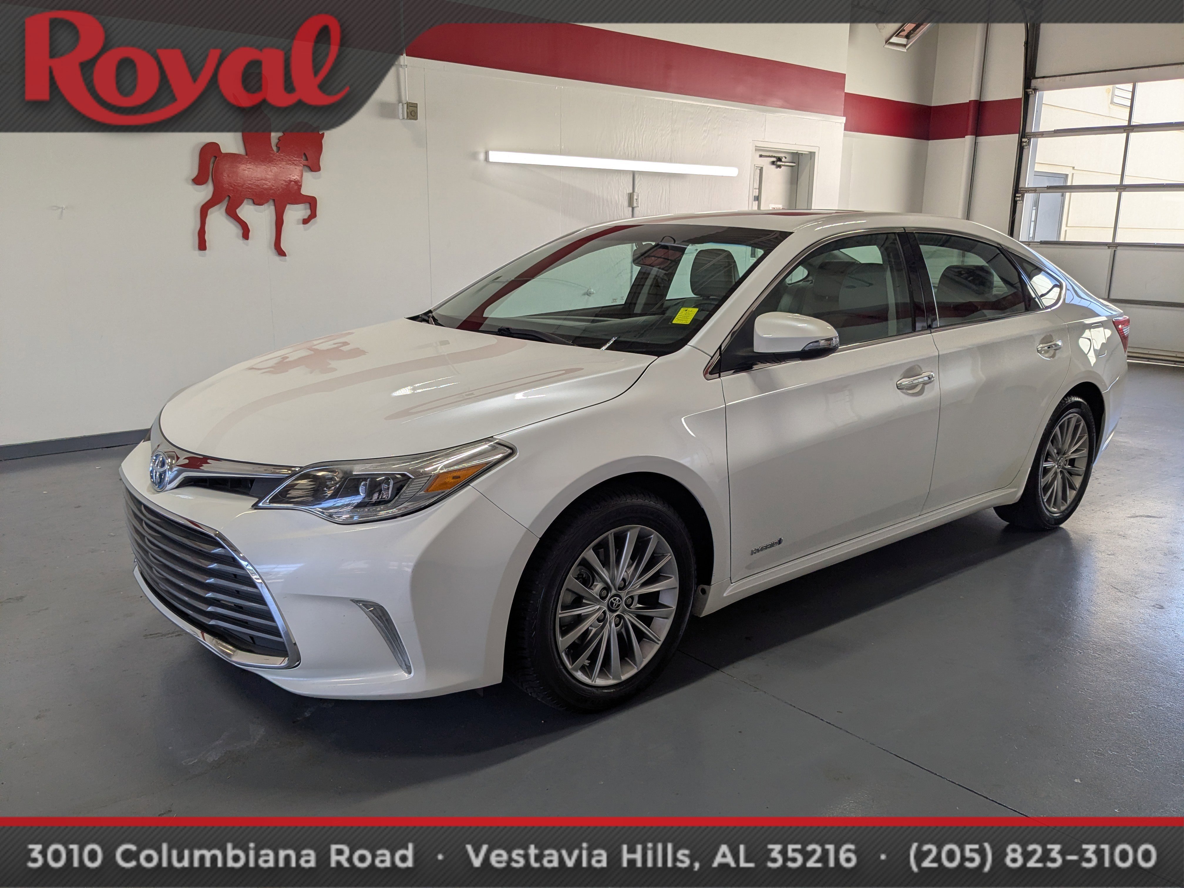 Used 2016 Toyota Avalon Limited image 1