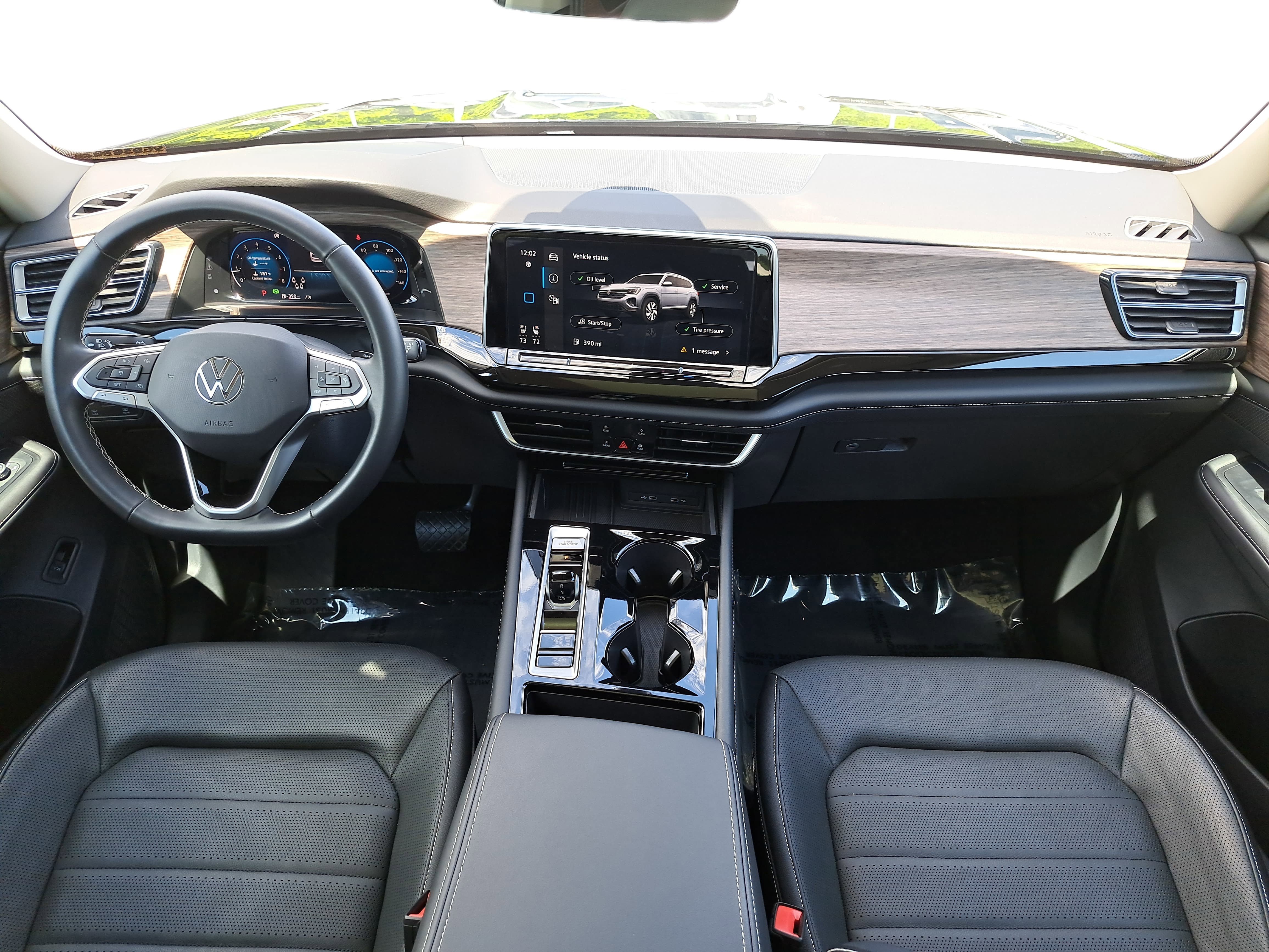 Certified 2025 Volkswagen Atlas SEL image 9