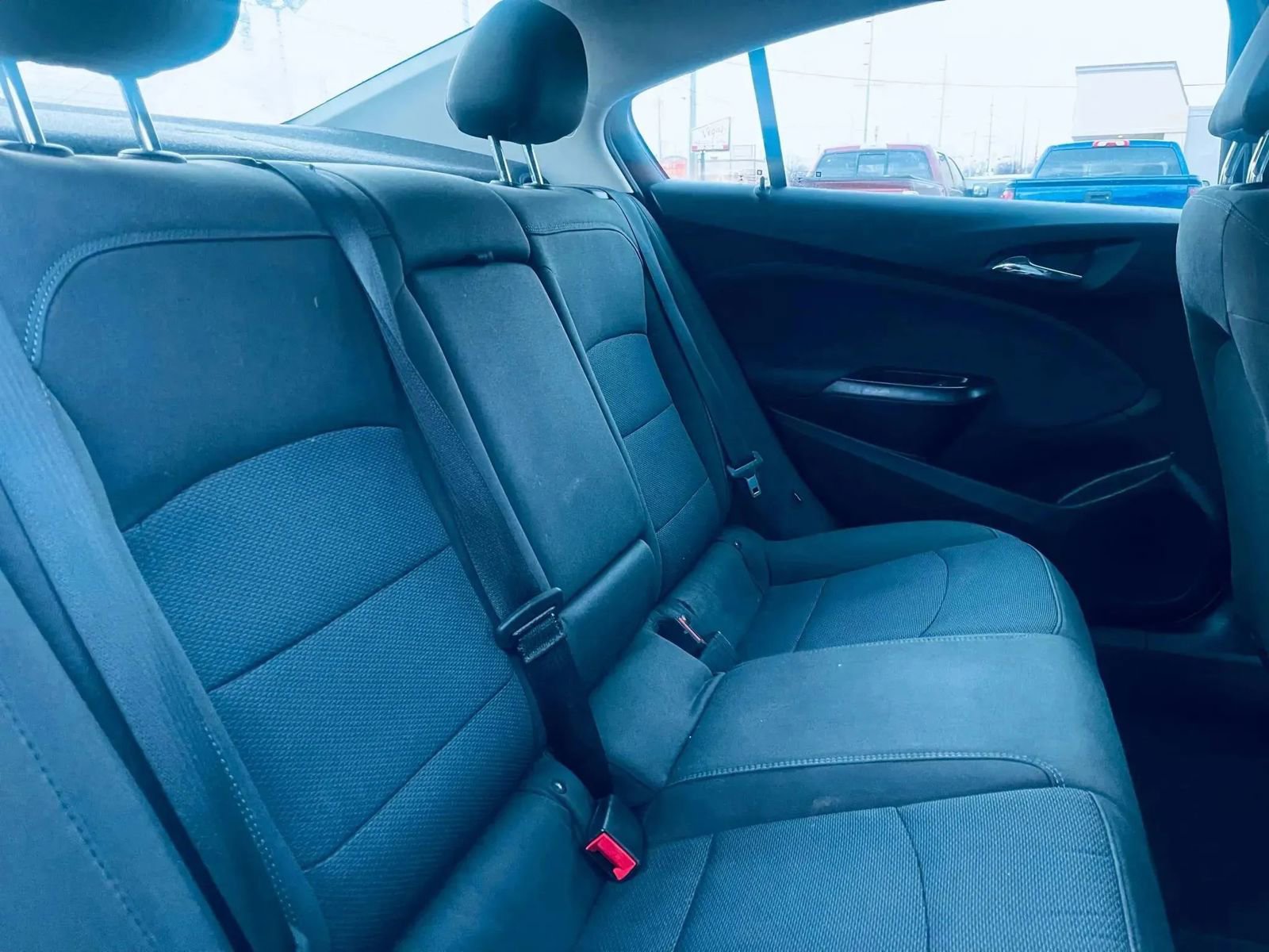 Used 2018 Chevrolet Cruze LT w/ Convenience Package image 27